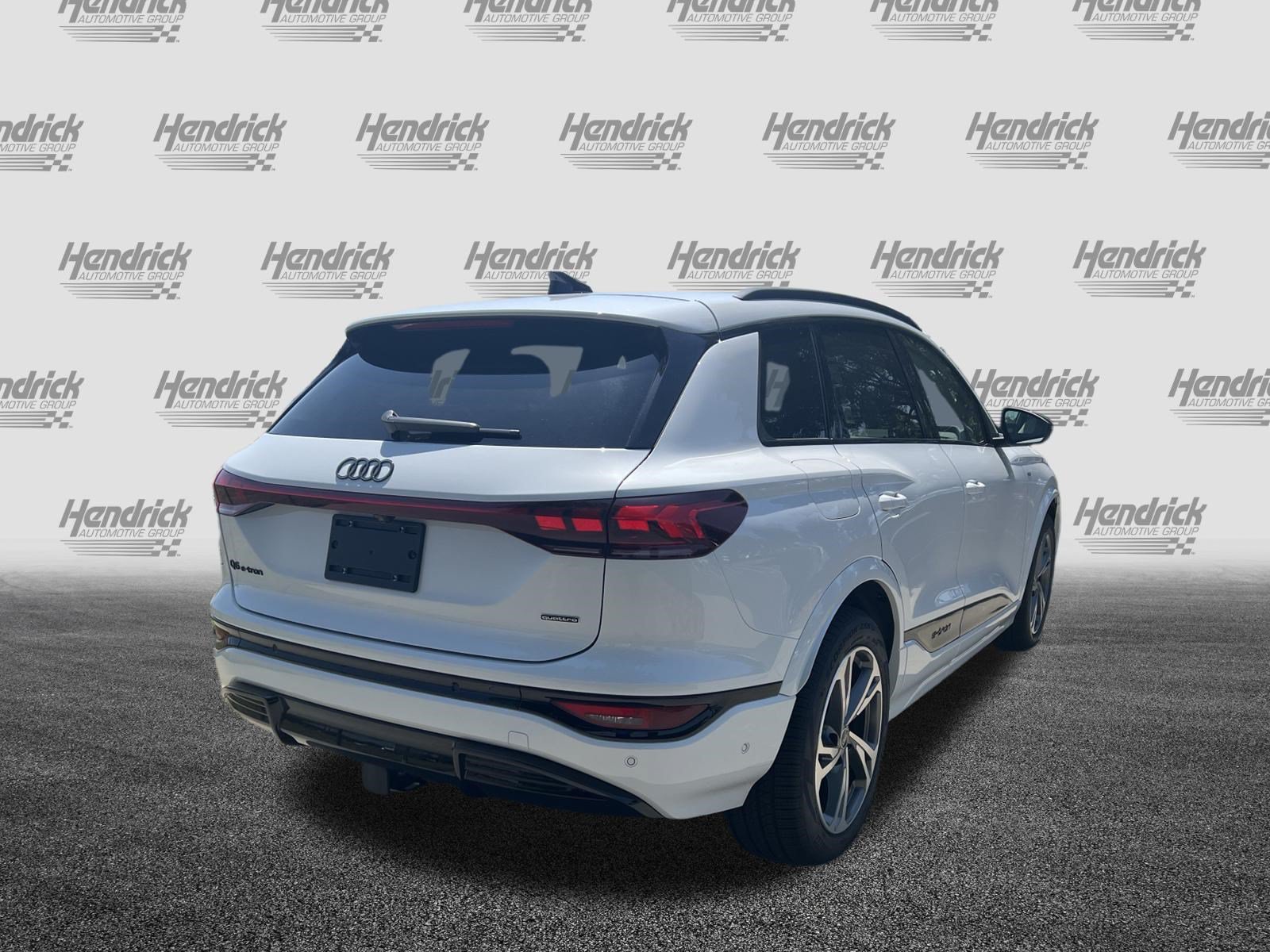 New 2027 Audi Q6 e-tron Prestige AWD/4WD image 9