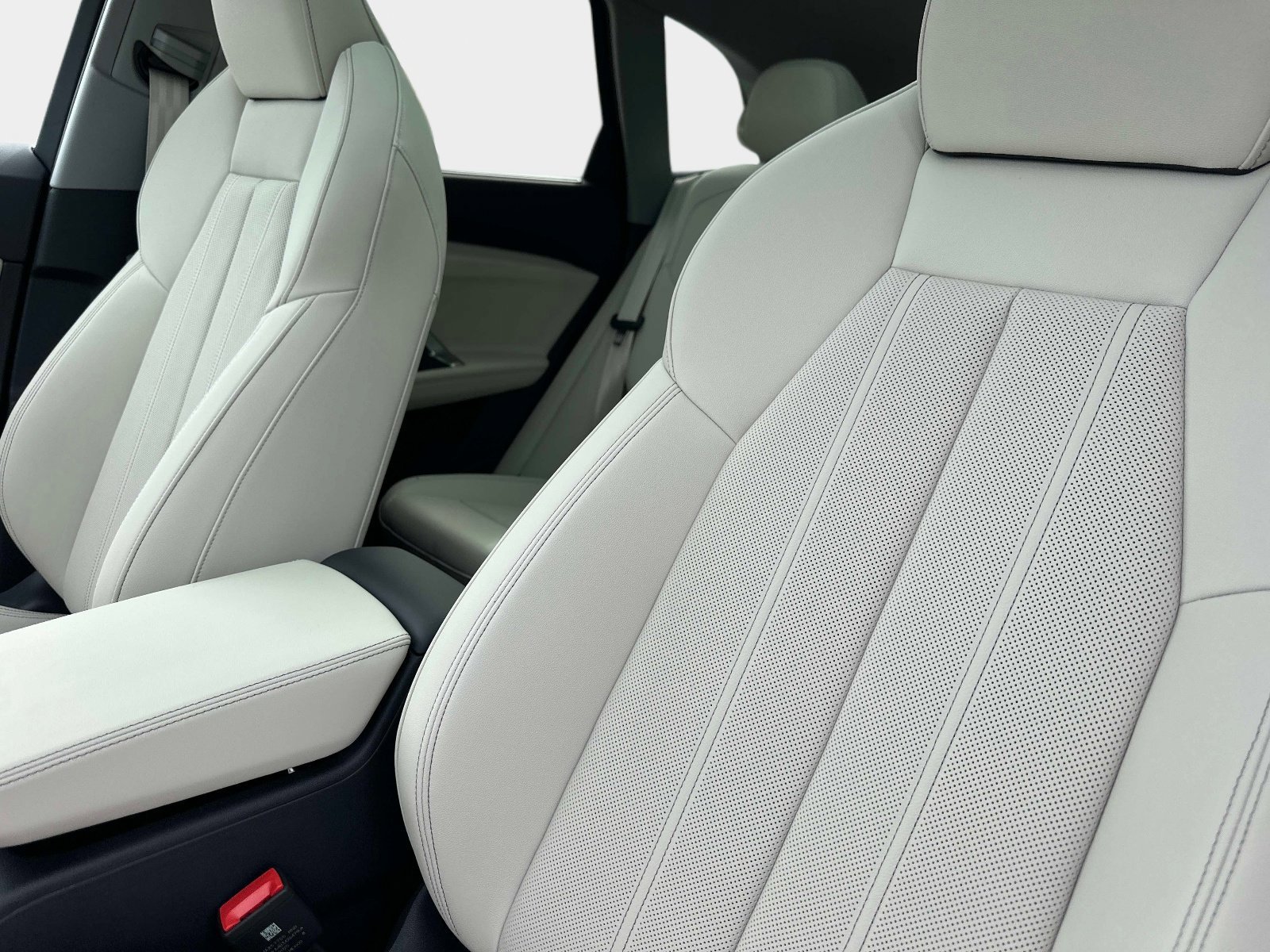 New 2025 Audi Q5 Prestige image 21