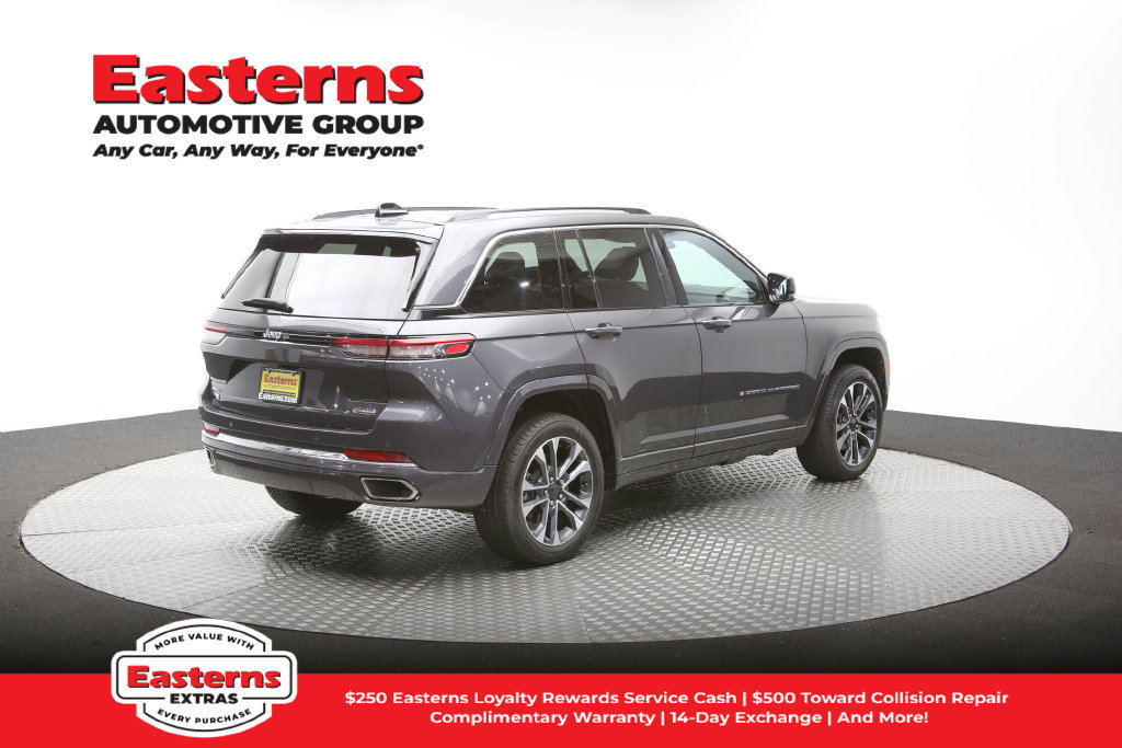 Used 2023 Jeep Grand Cherokee Overland AWD/4WD image 44