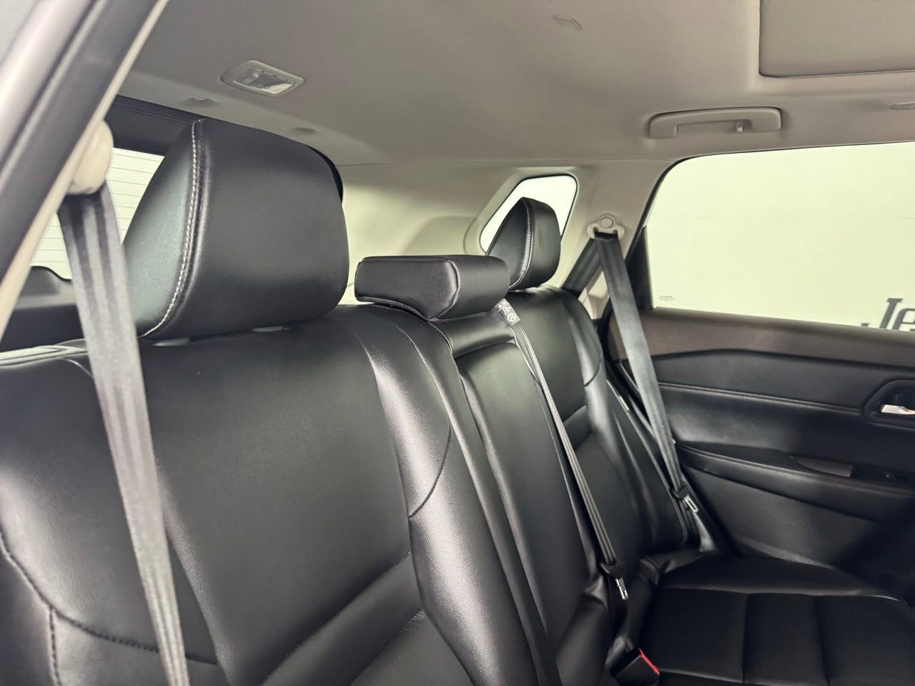 Used 2023 Nissan Rogue SL image 32