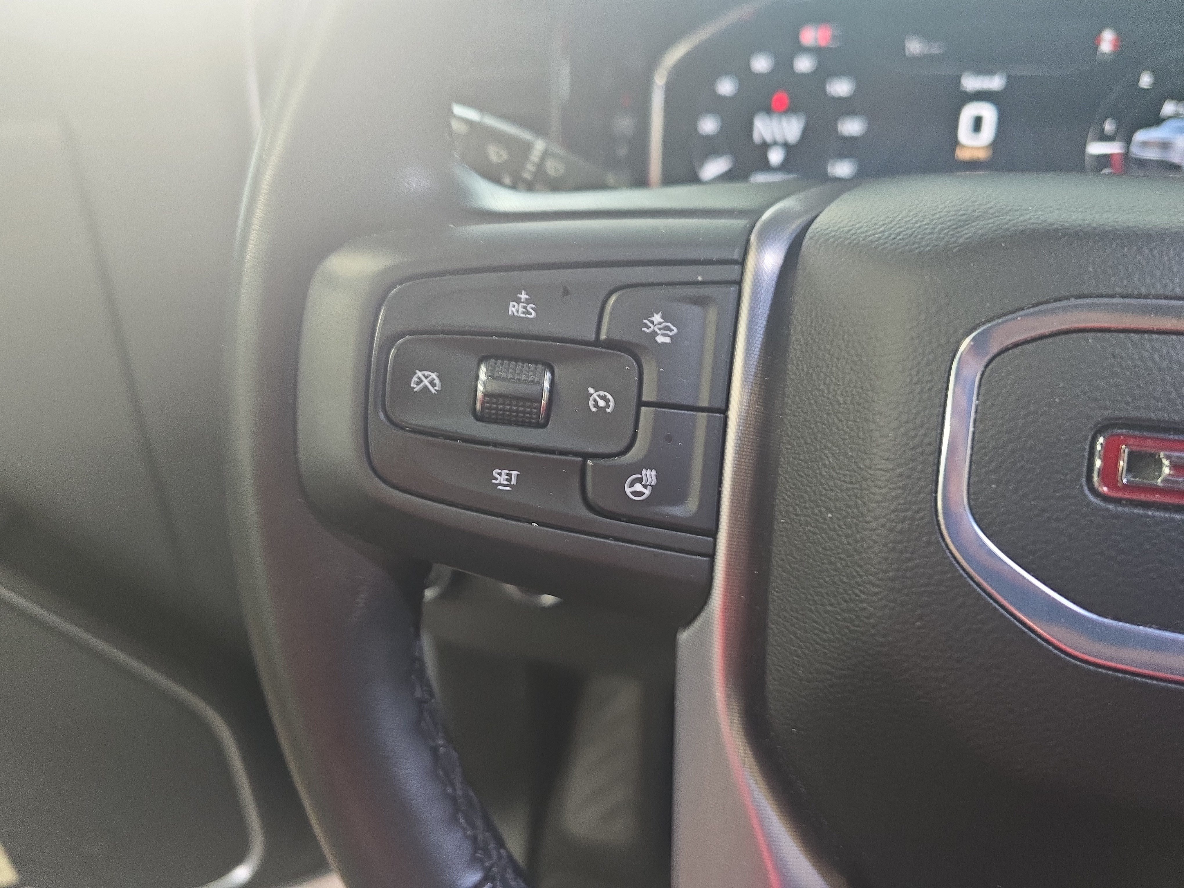 Used 2025 GMC Sierra 1500 SLT AWD/4WD image 17