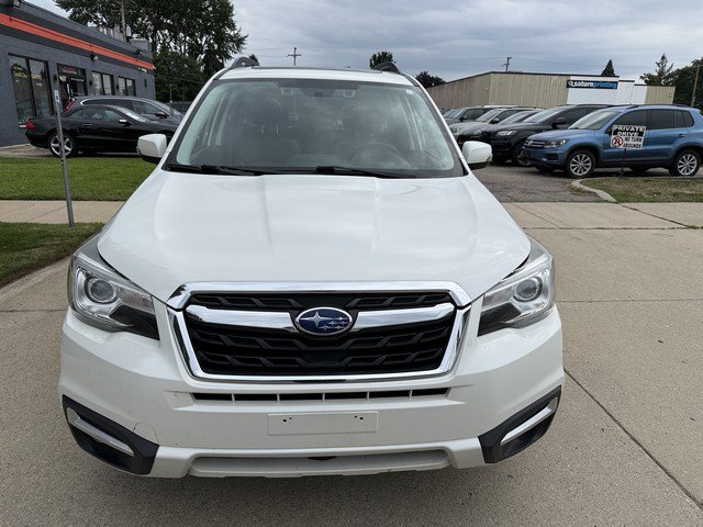 Used 2017 Subaru Forester 2.5i Touring AWD/4WD image 2