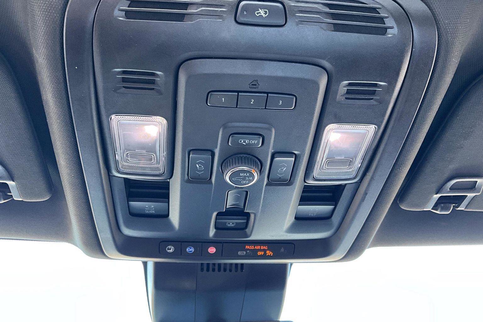 Used 2023 GMC Yukon XL Denali Ultimate image 40