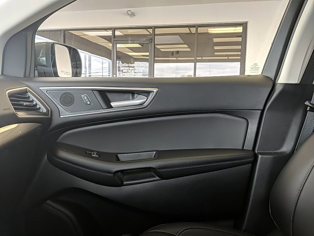 Used 2024 Ford Edge SEL w/ Convenience Package image 22