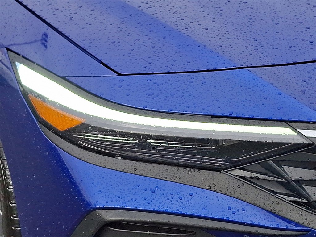 Used 2025 Hyundai Elantra Sport image 10