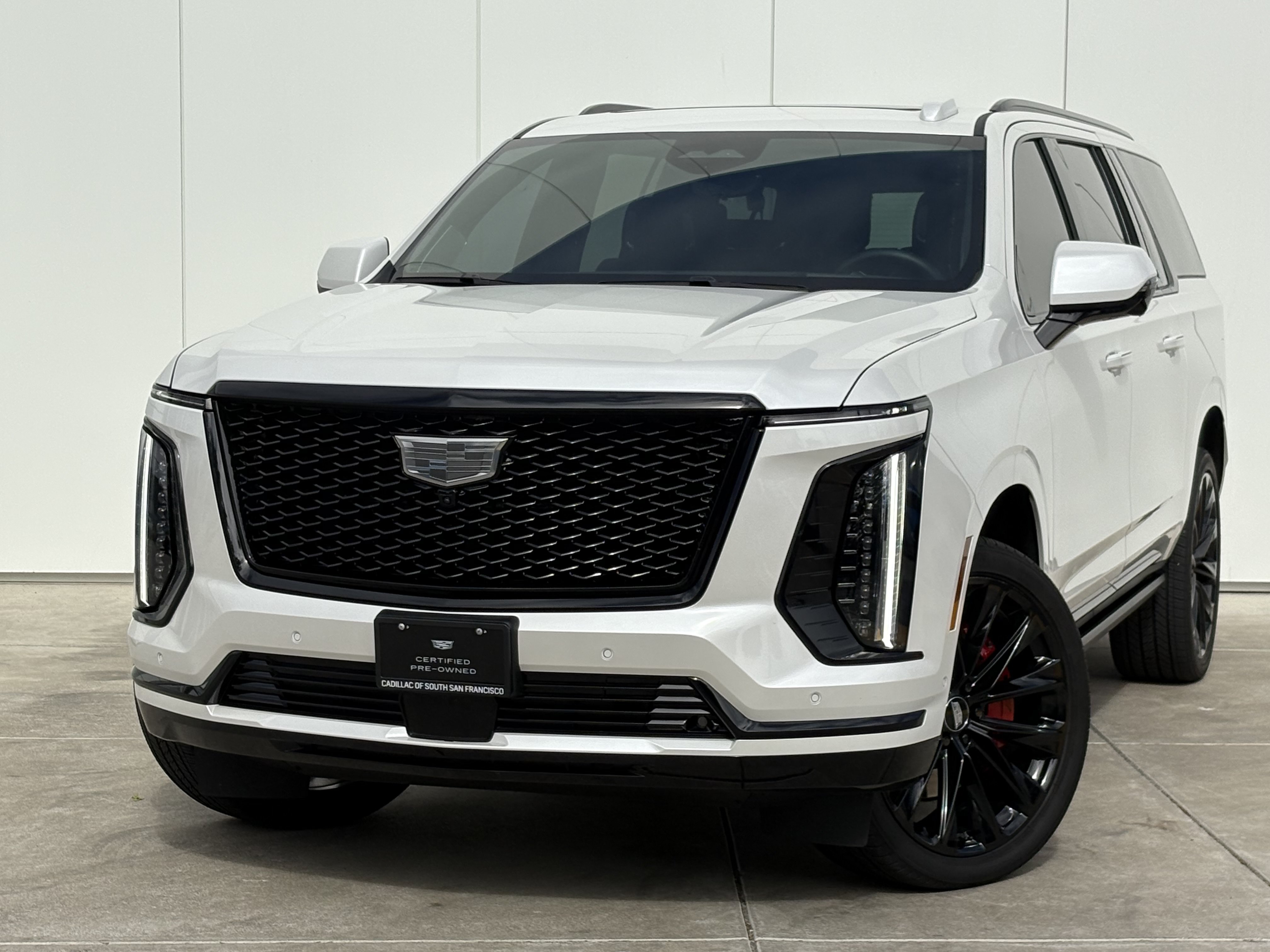 Used 2025 Cadillac Escalade ESV Sport Platinum w/ LPO, ONYX Package AWD/4WD image 1