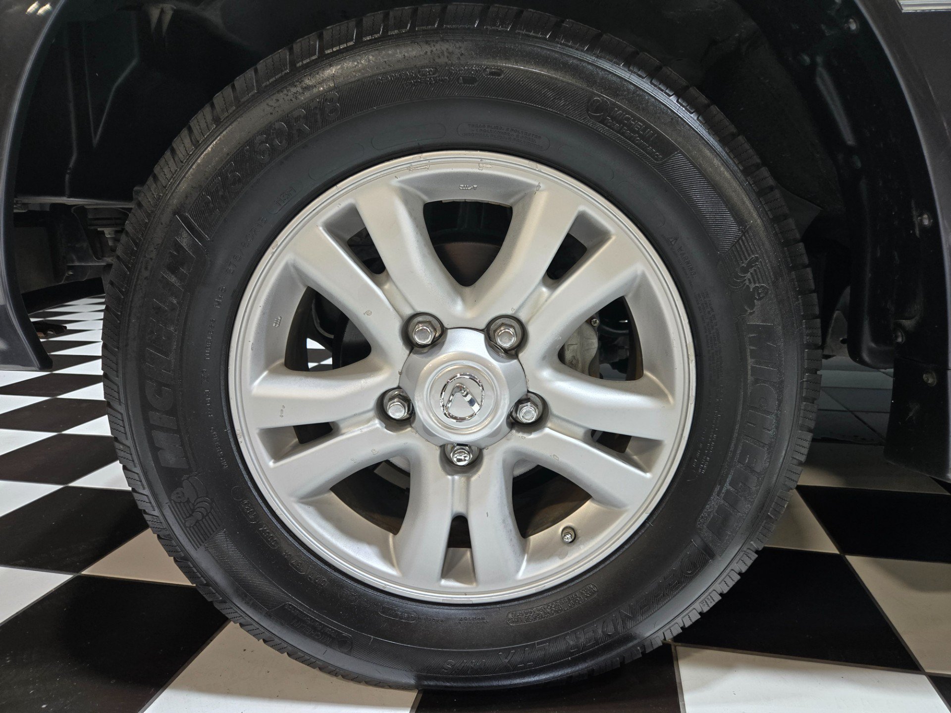 Used 2006 Lexus LX 470 4WD image 16