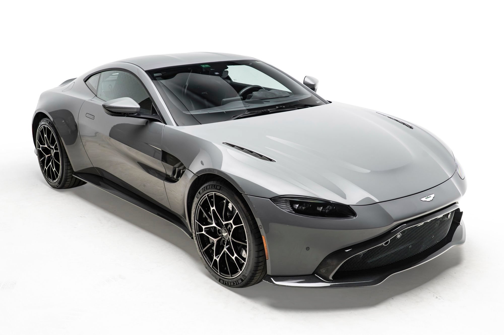 Used 2020 Aston Martin V8 Vantage AMR RWD image 5