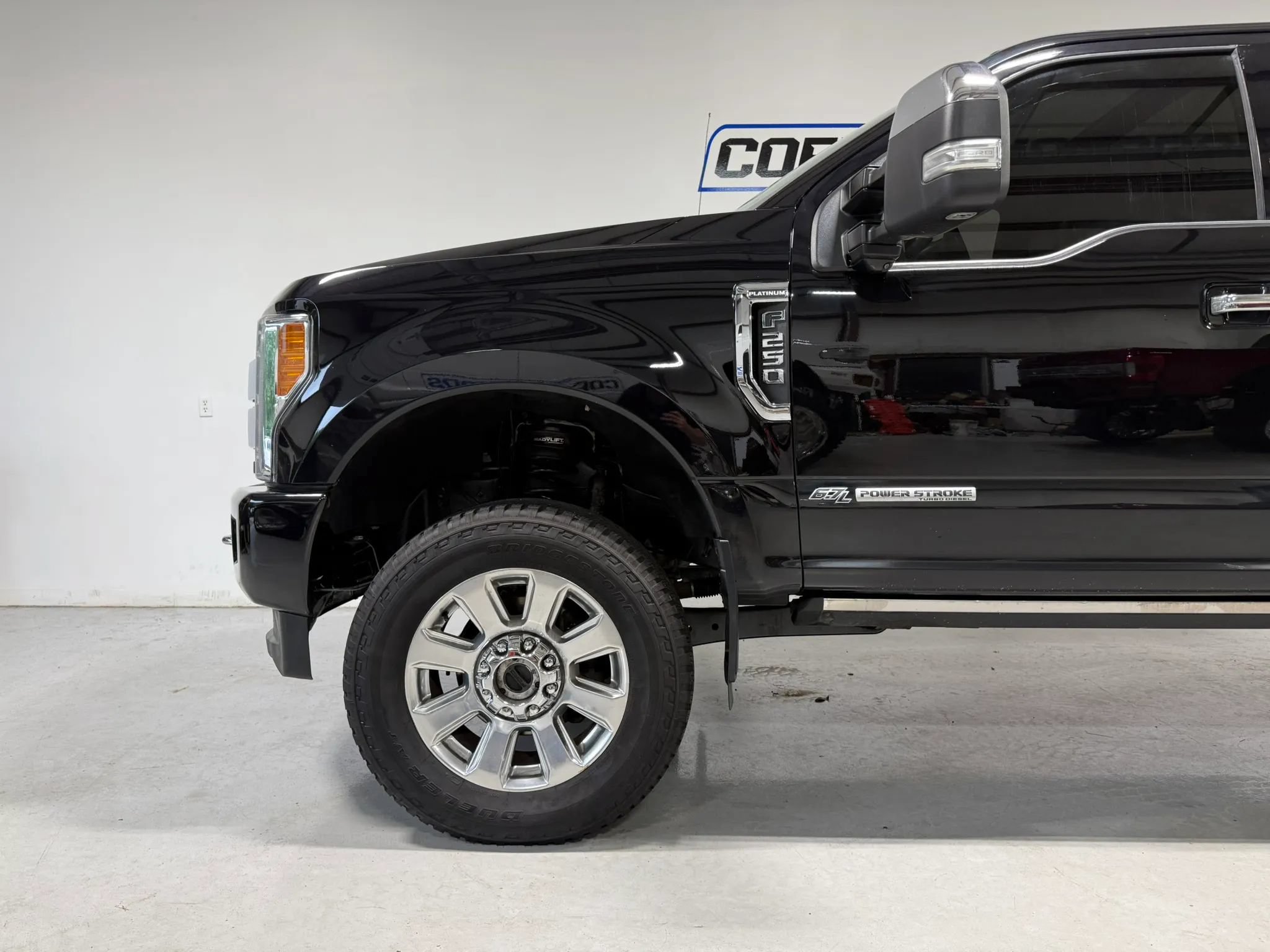 Used 2019 Ford F250 Platinum w/ Platinum Ultimate Package AWD/4WD image 10
