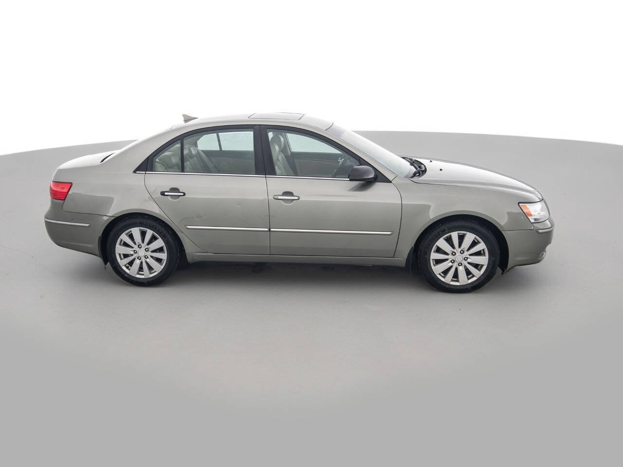 Used 2010 Hyundai Sonata Limited FWD image 4