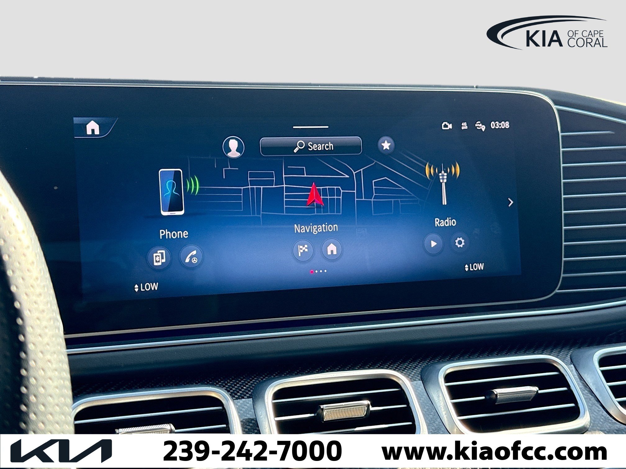 Used 2025 Mercedes-Benz GLS 63 AMG 4MATIC image 34