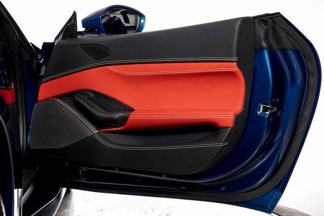 Used 2019 Ferrari Portofino image 55