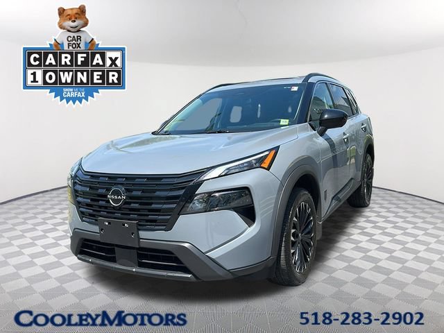 Used 2026 Nissan Rogue Dark Armor AWD/4WD image 1