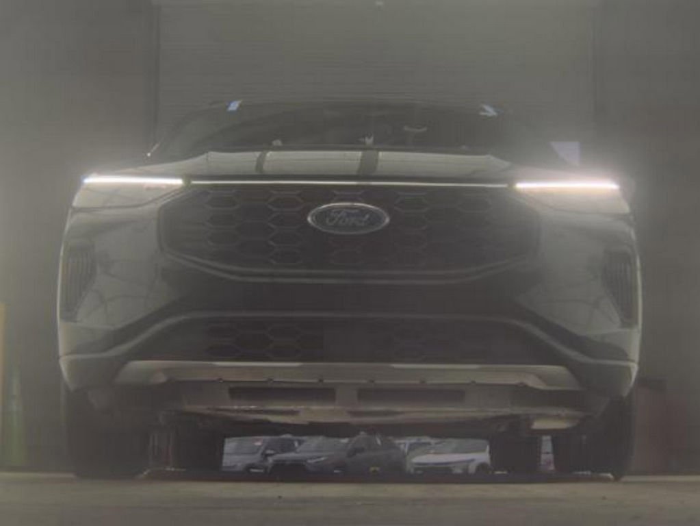 Used 2024 Ford Escape ST-Line w/ Tech Pack #1 image 3