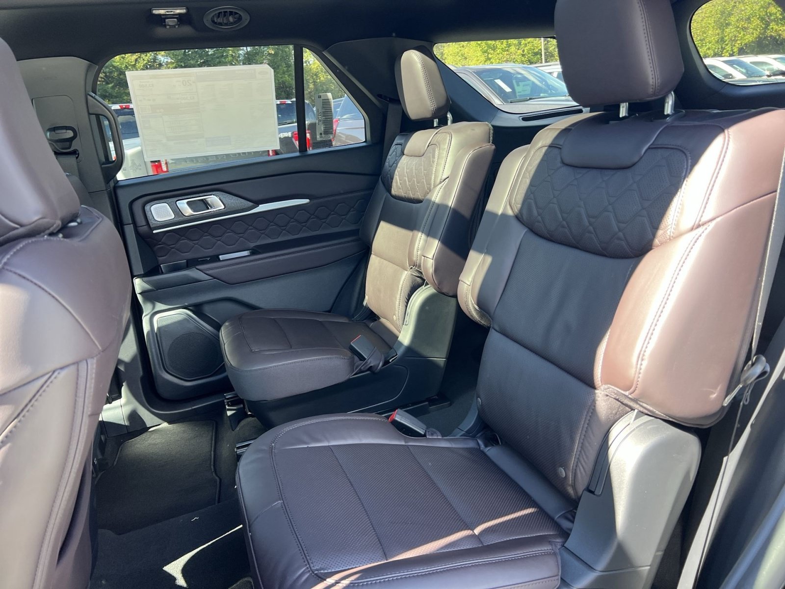 New 2027 Ford Explorer Platinum w/ 3.0L Ultimate Package AWD/4WD image 25