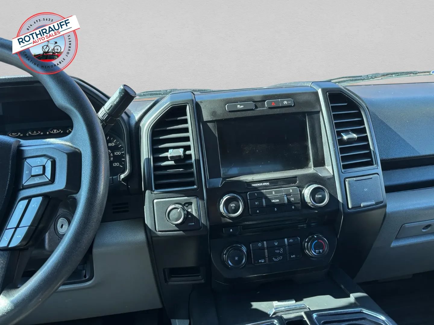 Used 2017 Ford F150 XL w/ Equipment Group 101A Mid AWD/4WD image 9