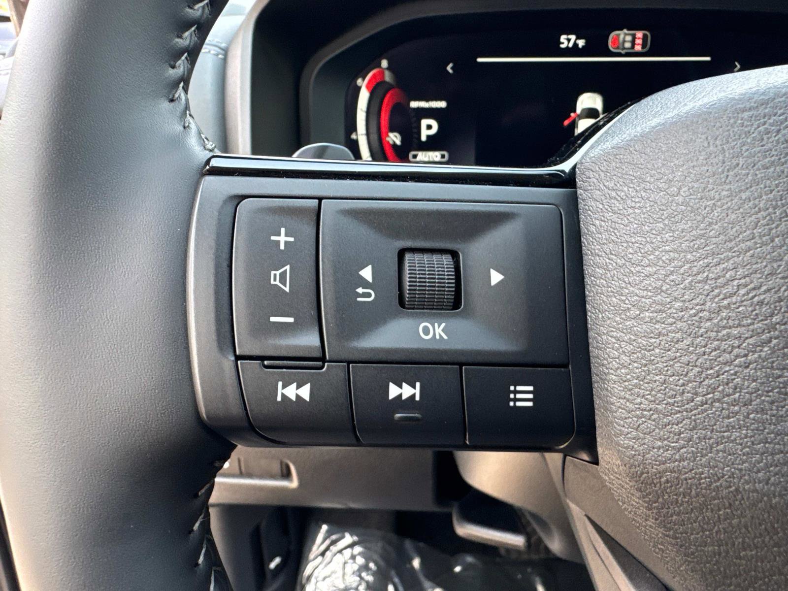 Used 2026 Nissan Rogue SL image 30