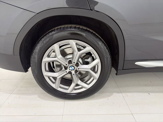 Certified 2023 BMW X4 xDrive30i w/ Premium Package image 44