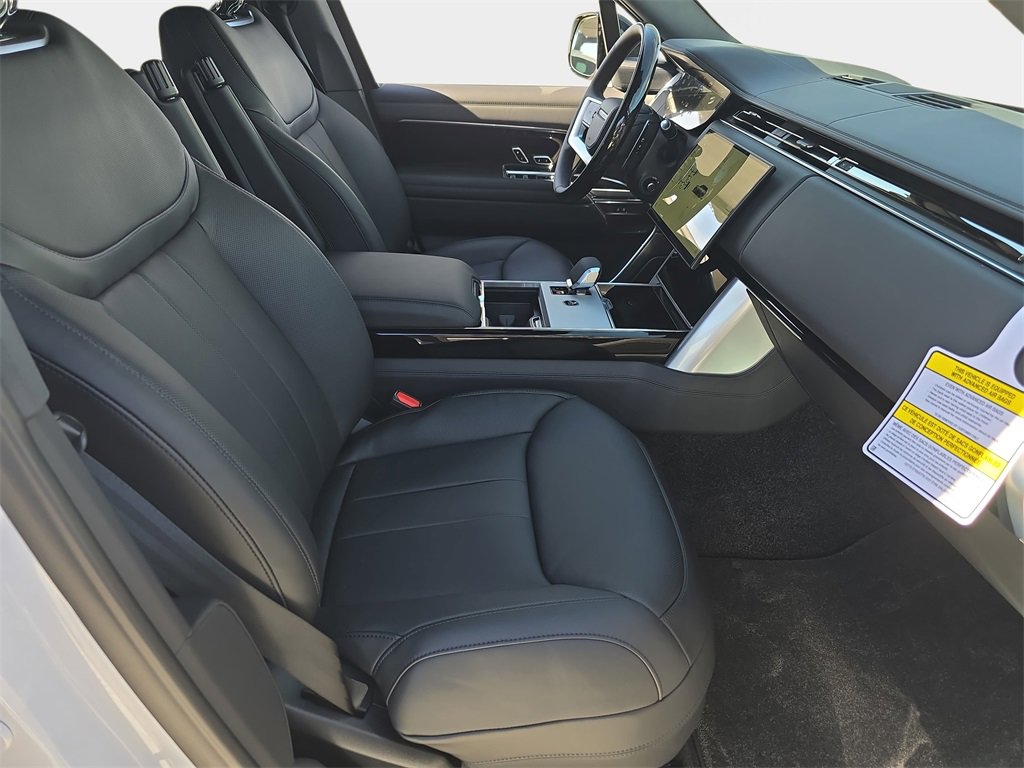 New 2026 Land Rover Range Rover Long Wheelbase SE image 10