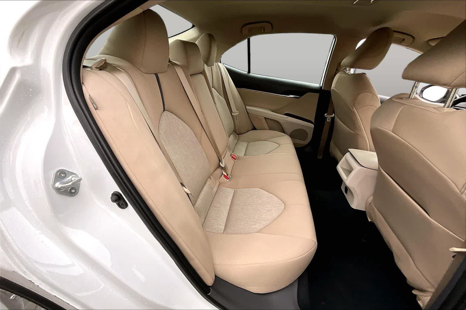 Used 2024 Toyota Camry LE FWD image 32
