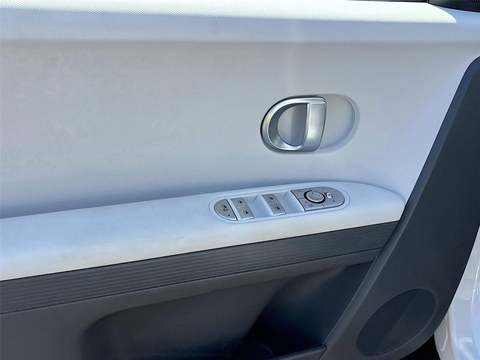 Used 2024 Hyundai Ioniq 5 SEL RWD image 18