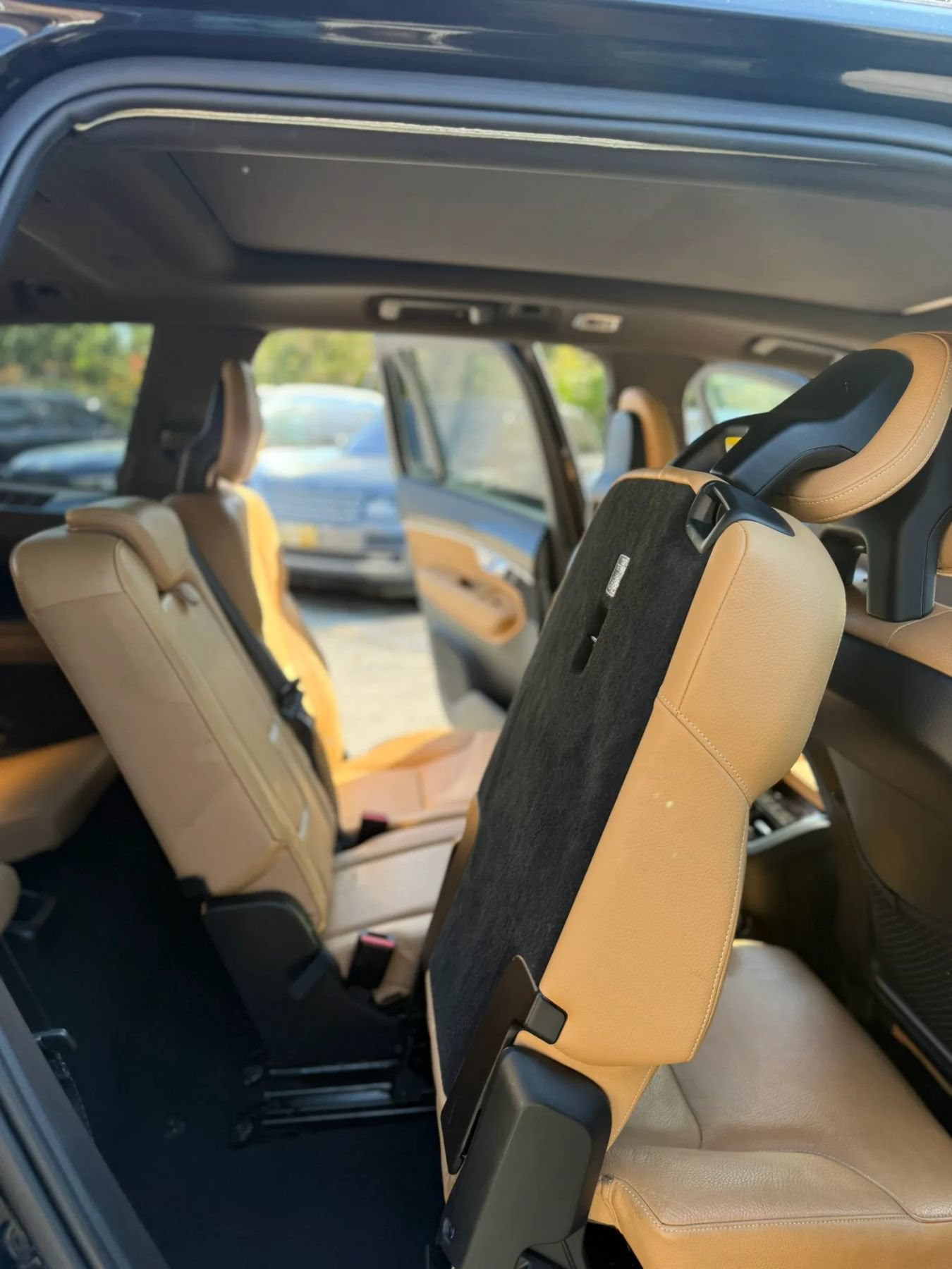 Used 2016 Volvo XC90 T6 Momentum w/ Momentum Plus Package AWD/4WD image 20