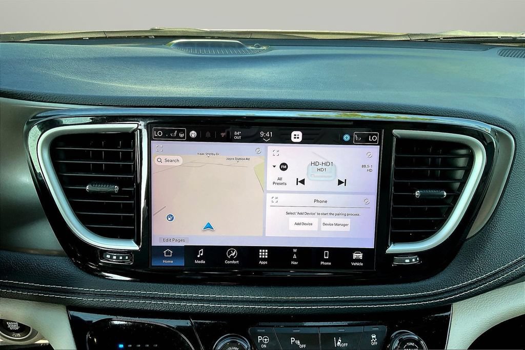 Used 2021 Chrysler Pacifica Touring-L w/ Uconnect Theater Family Group FWD image 9