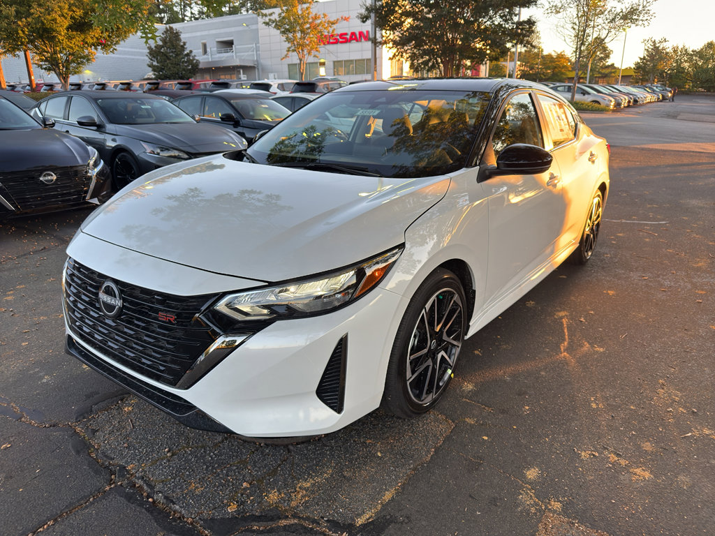 New 2025 Nissan Sentra SR image 3