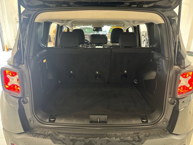 Used 2023 Jeep Renegade Trailhawk AWD/4WD image 29