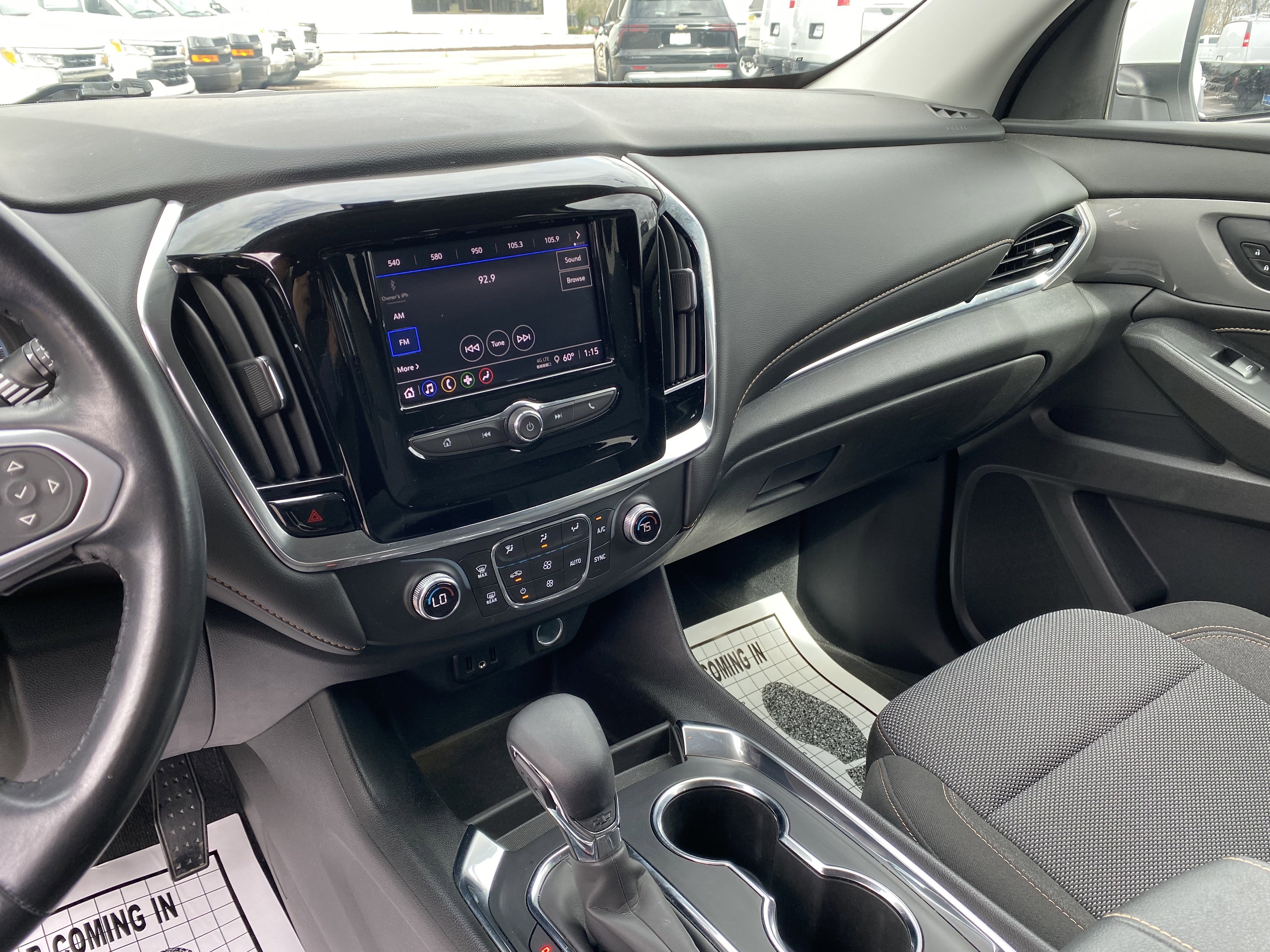 Used 2021 Chevrolet Traverse LT image 23