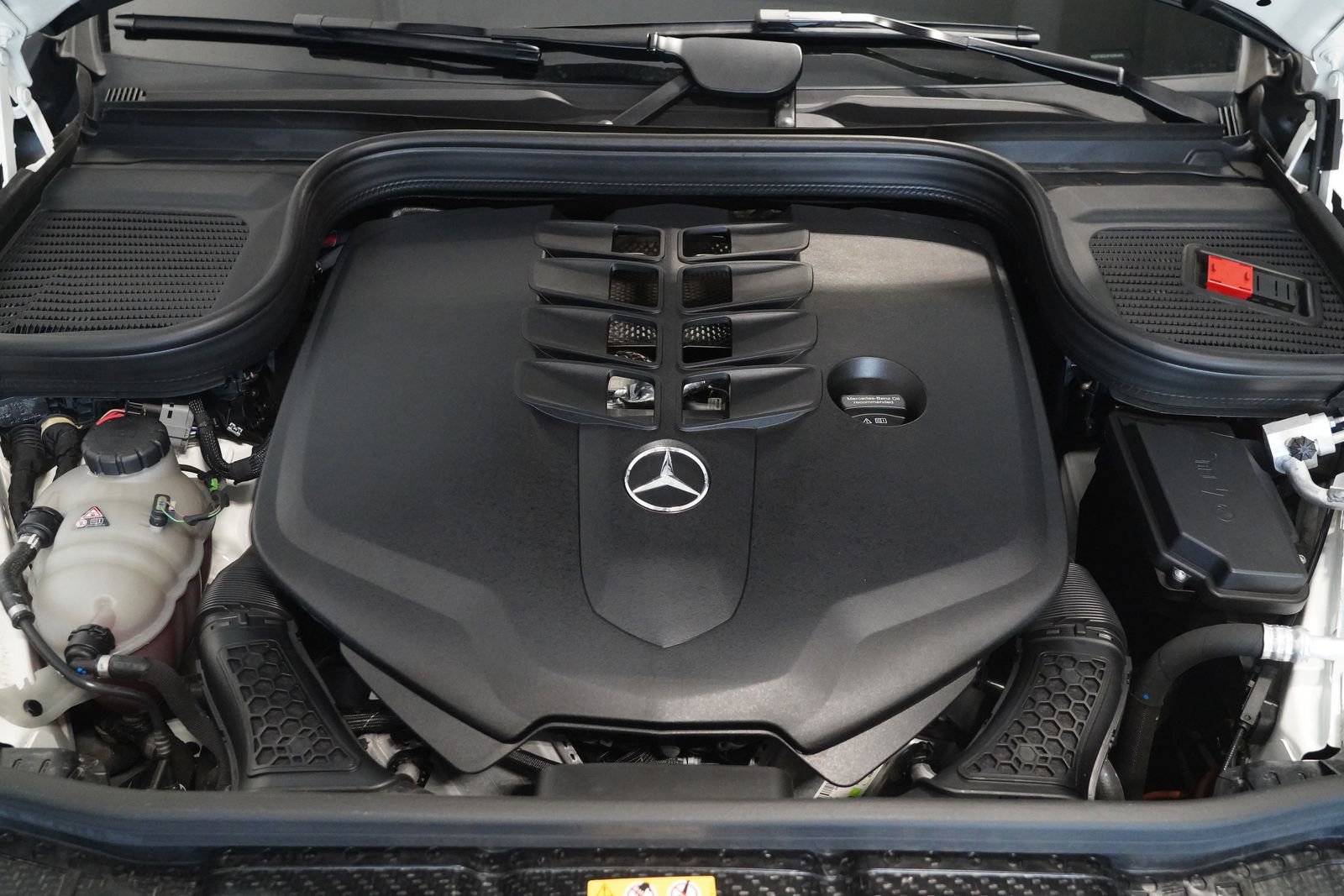 Used 2023 Mercedes-Benz GLS 580 4MATIC image 30