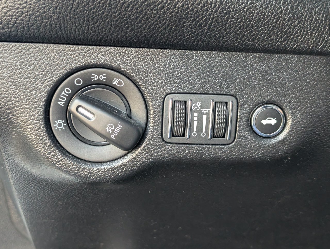 Used 2020 Dodge Challenger R/T RWD image 22