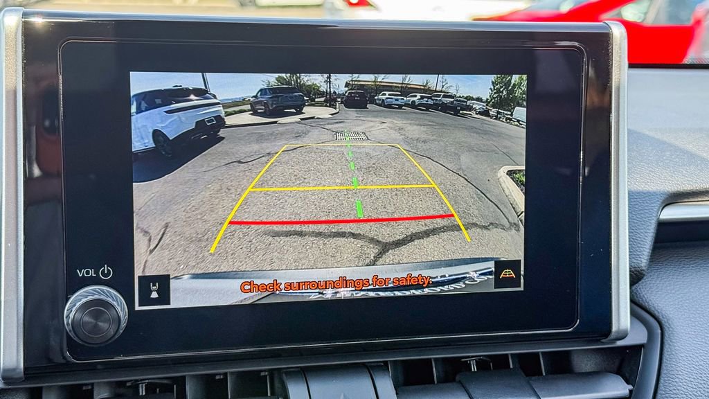 Used 2025 Toyota RAV4 XLE AWD/4WD image 25