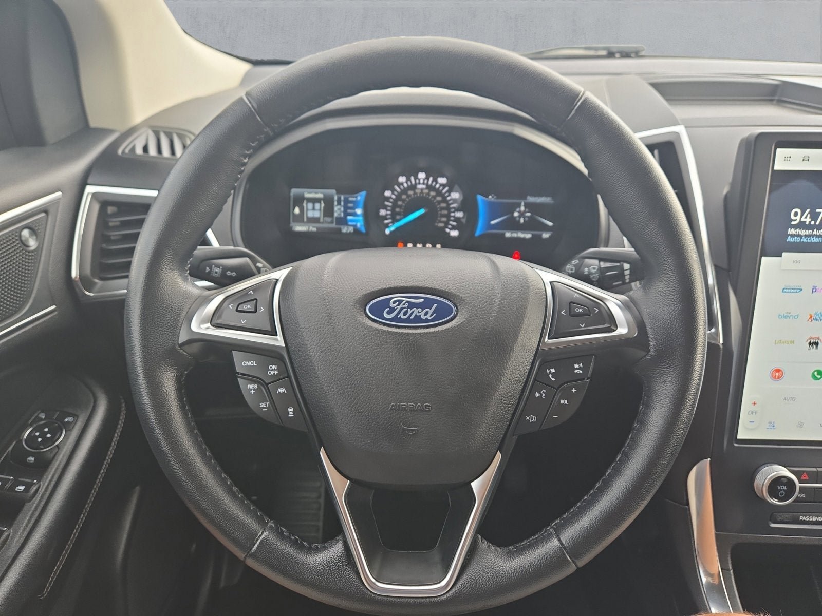 Used 2023 Ford Edge Titanium w/ Equipment Group 301A image 13