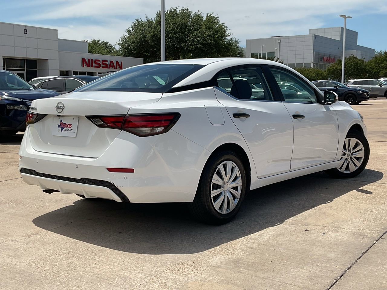 Used 2025 Nissan Sentra S FWD image 5