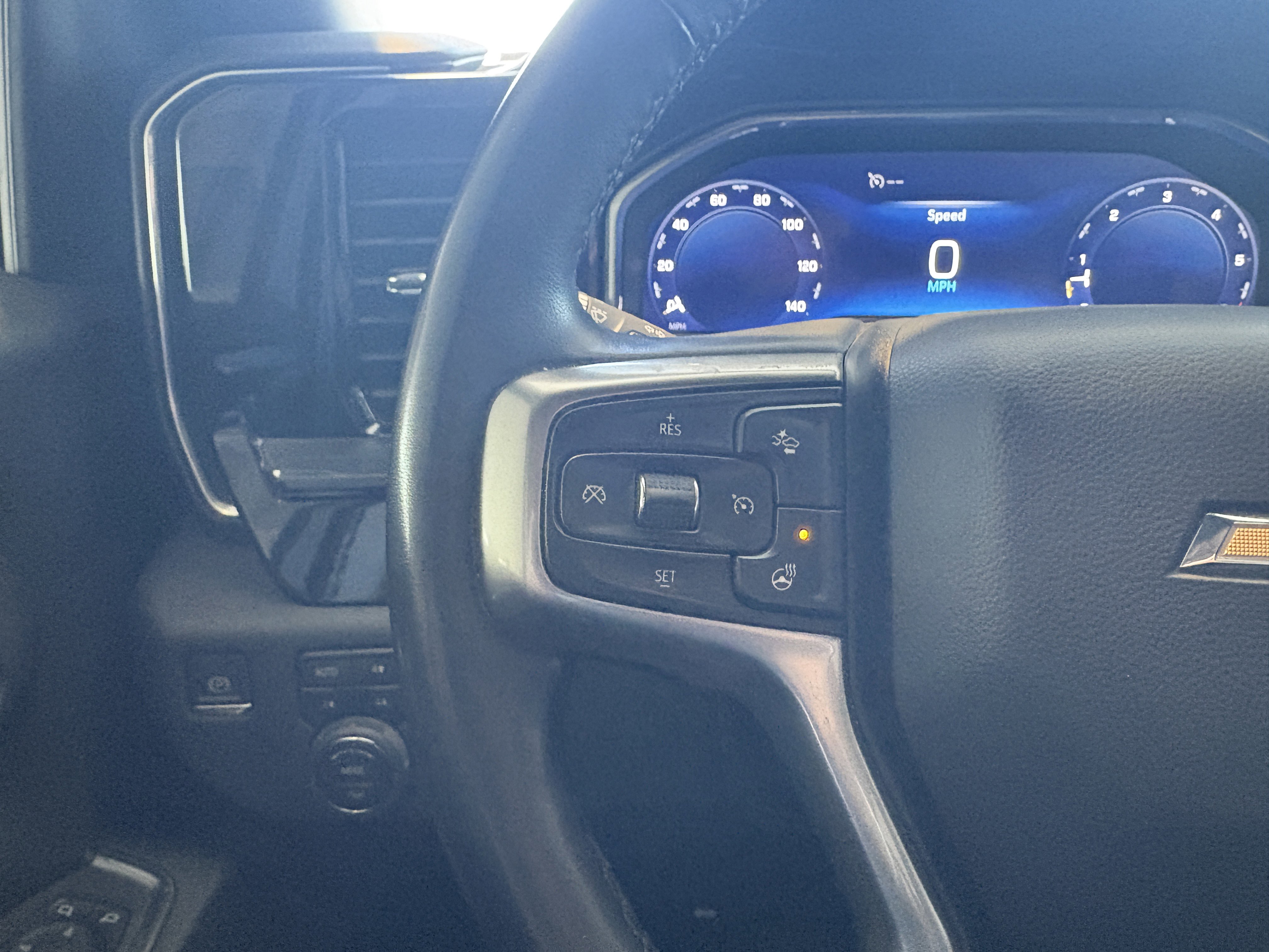 Used 2024 Chevrolet Silverado 1500 LT w/ Z71 Off-Road Package image 11