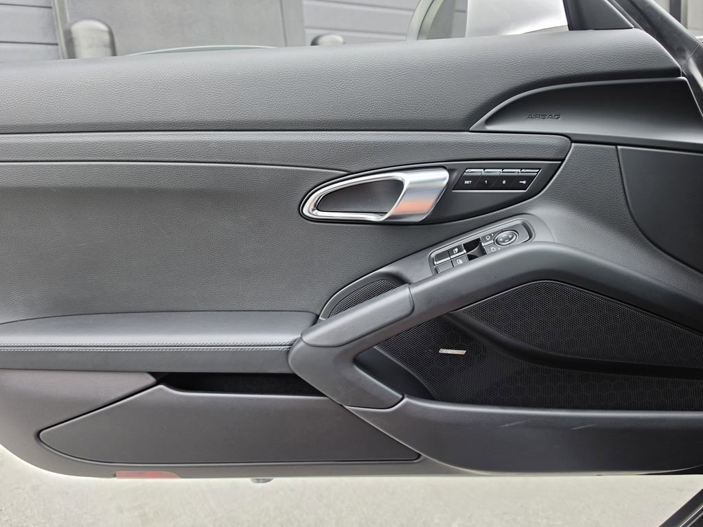 Certified 2024 Porsche 718 Boxster S RWD image 20