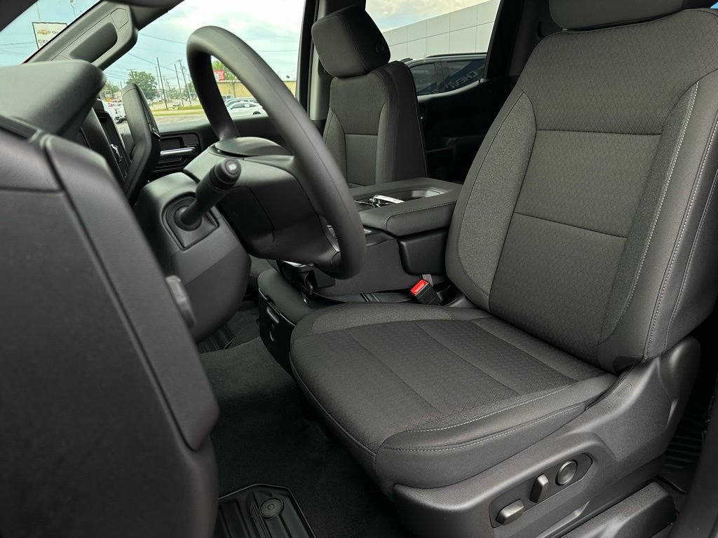 New 2026 Chevrolet Silverado 1500 Custom RWD image 12