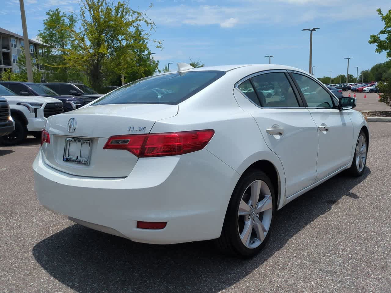 Used 2015 Acura ILX w/ Technology Package FWD image 6