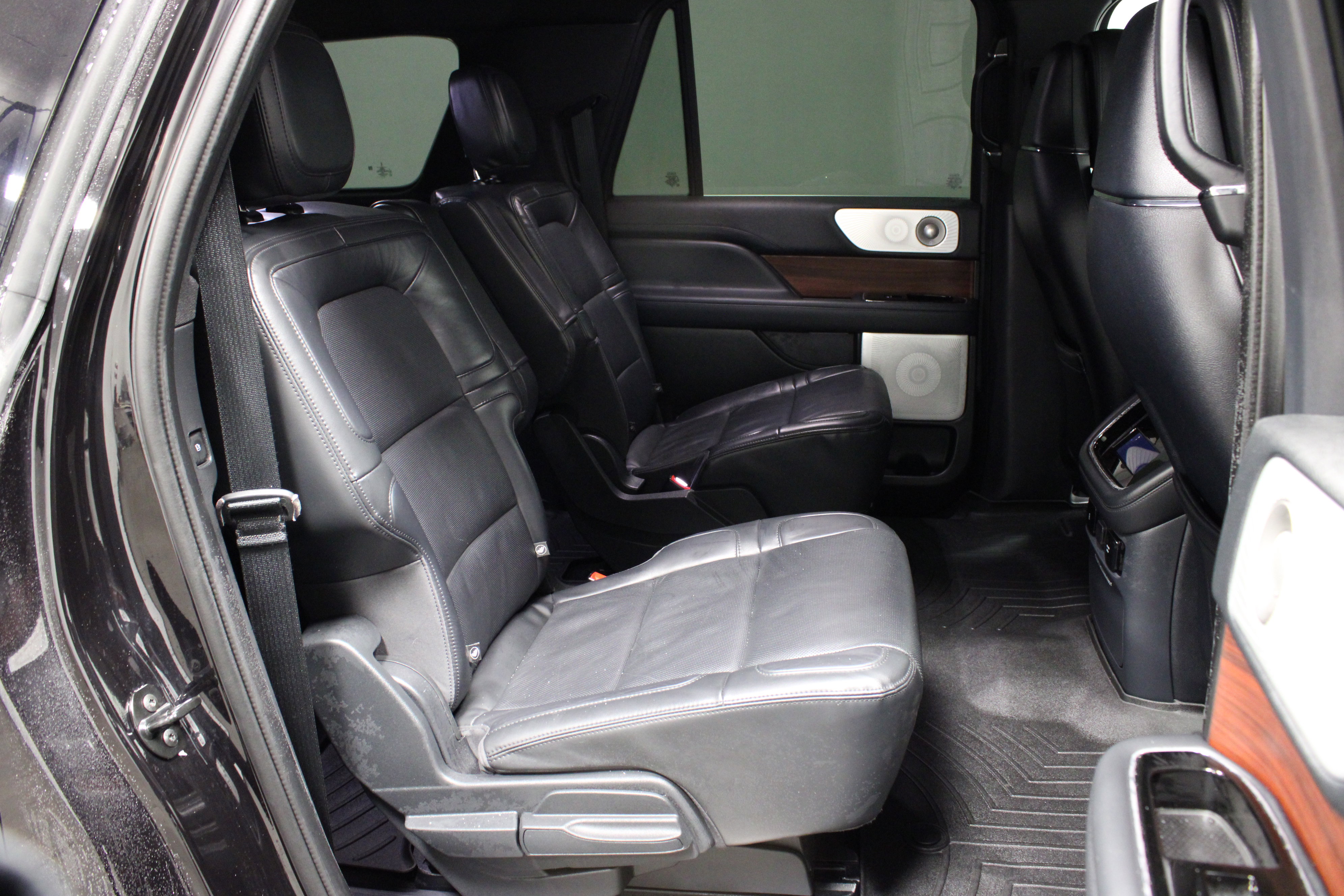 Used 2023 Lincoln Navigator L Reserve image 17