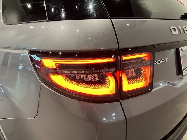 Used 2023 Land Rover Discovery Sport SE image 14