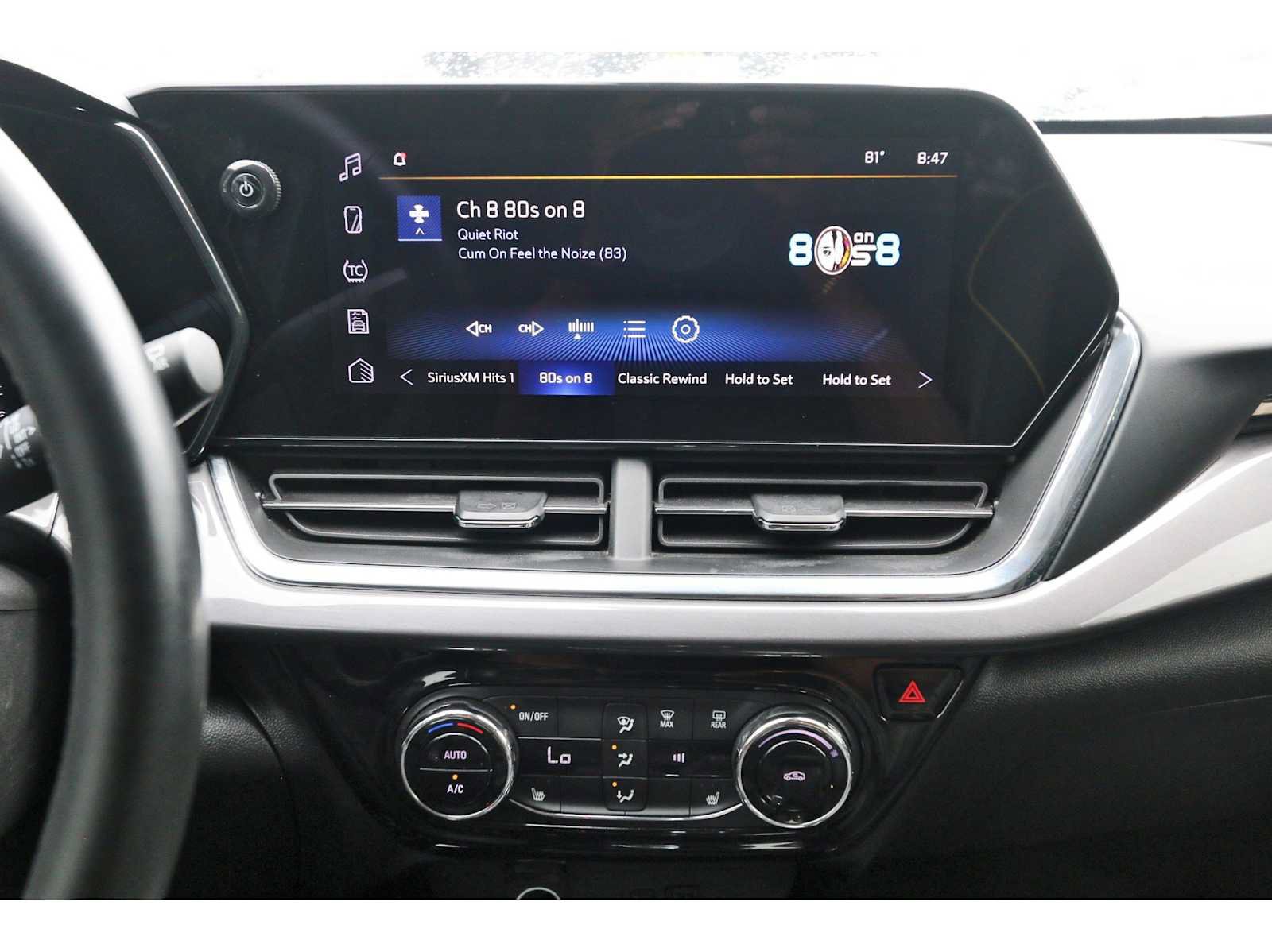 Used 2025 Chevrolet Trax ACTIV w/ Driver Confidence Package FWD image 22