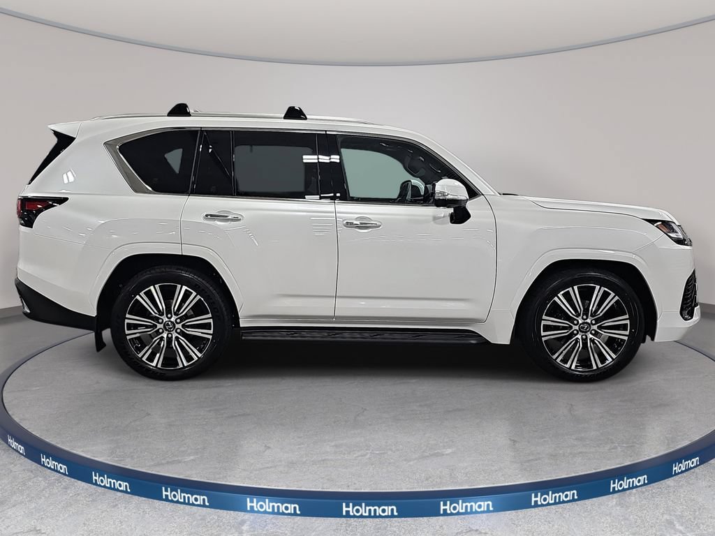 New 2026 Lexus LX 600 4WD w/ Luxury Package image 4
