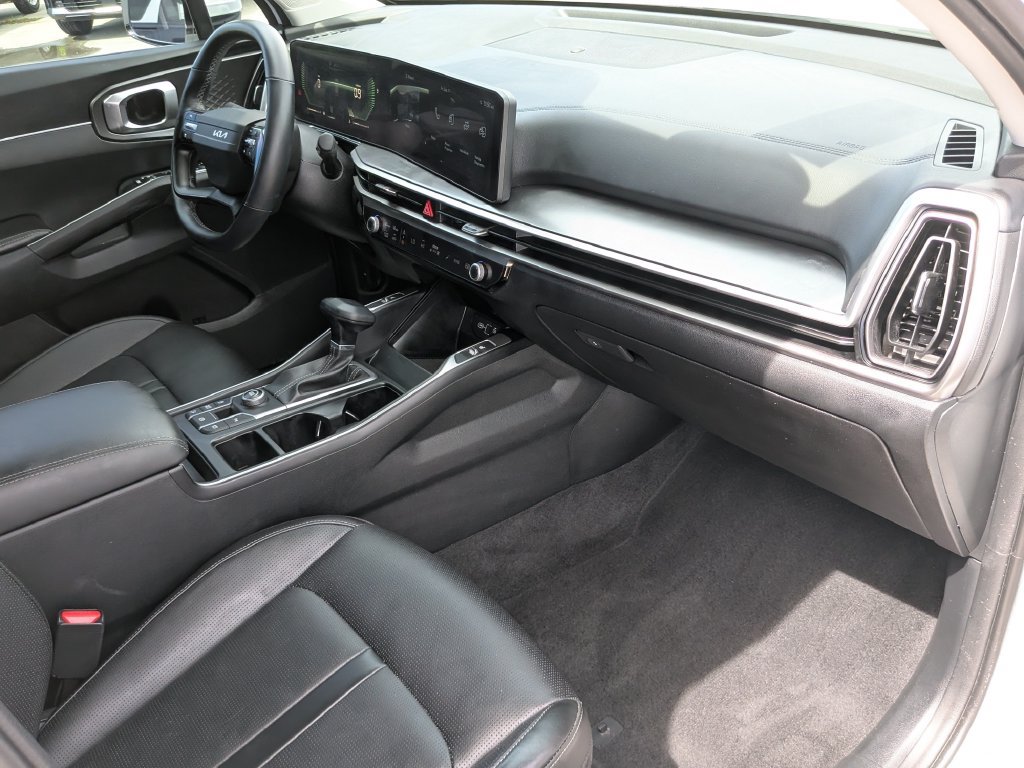 Certified 2026 Kia Sorento S w/ S Panoramic Sunroof Package FWD image 12