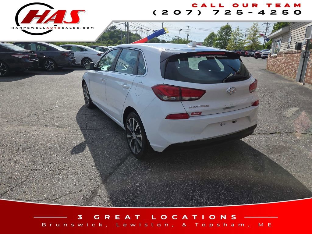 Used 2018 Hyundai Elantra GT w/ Style Package 02 FWD image 2