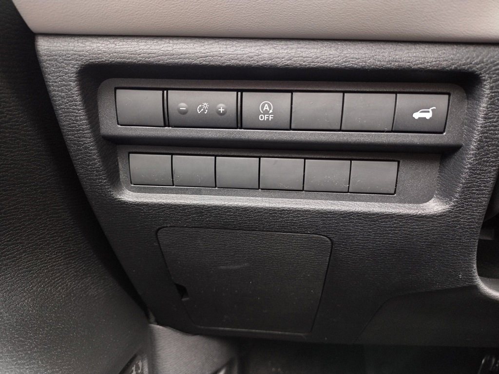 New 2026 Mitsubishi Outlander SE image 22