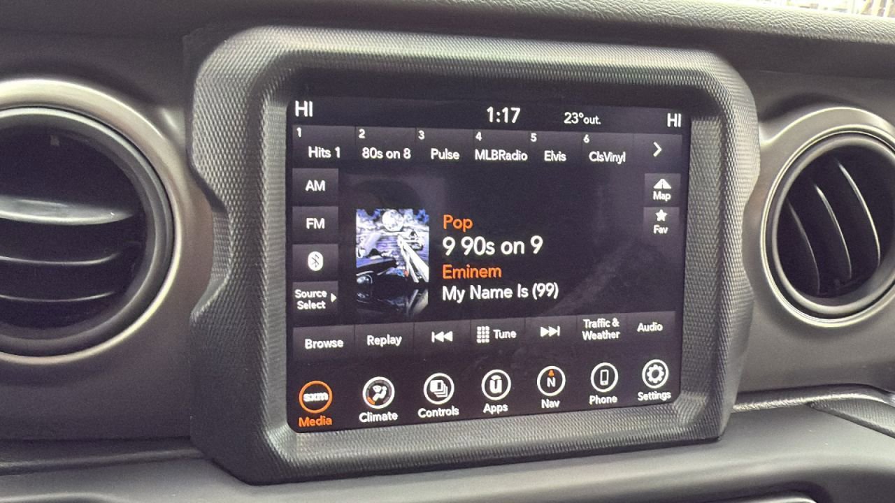 Used 2021 Jeep Gladiator Willys image 12