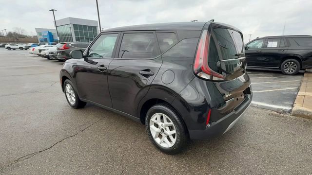 Used 2024 Kia Soul LX w/ Option Group 015 image 6