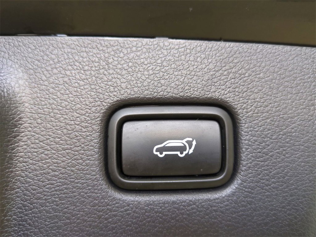 Used 2023 Hyundai Palisade Calligraphy image 15