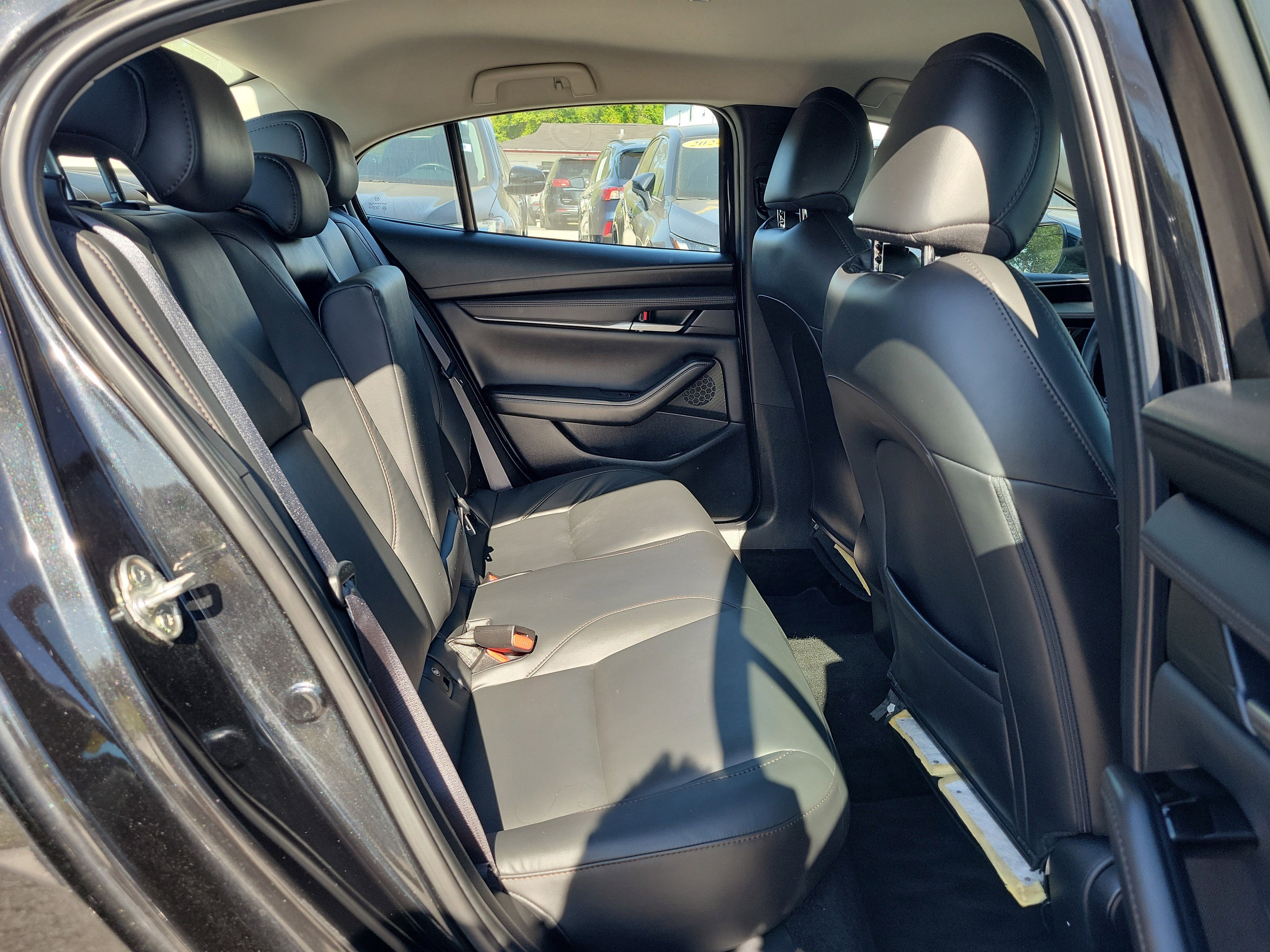 Used 2024 MAZDA MAZDA3 s FWD image 11